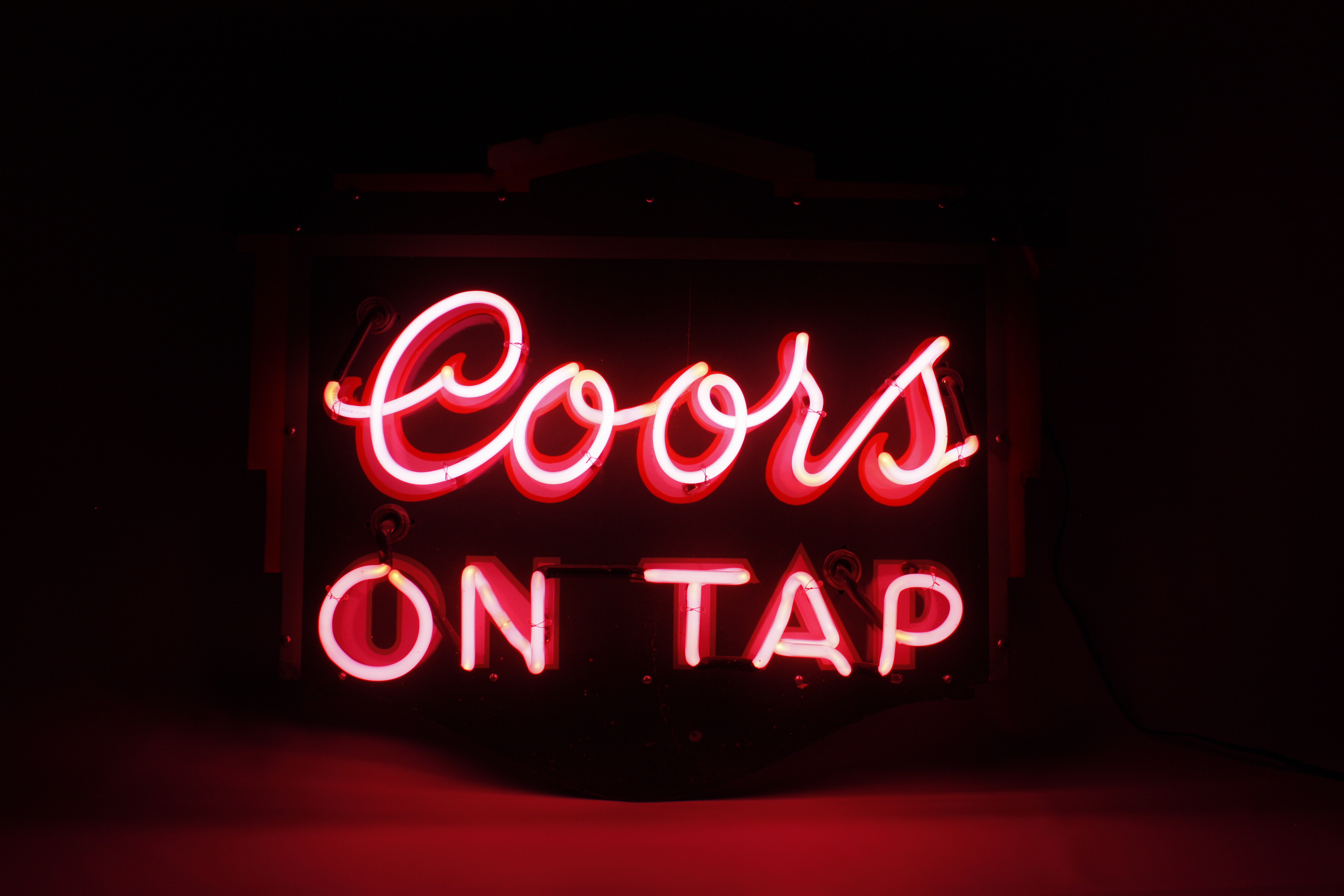 Coors banquet on sale light up sign